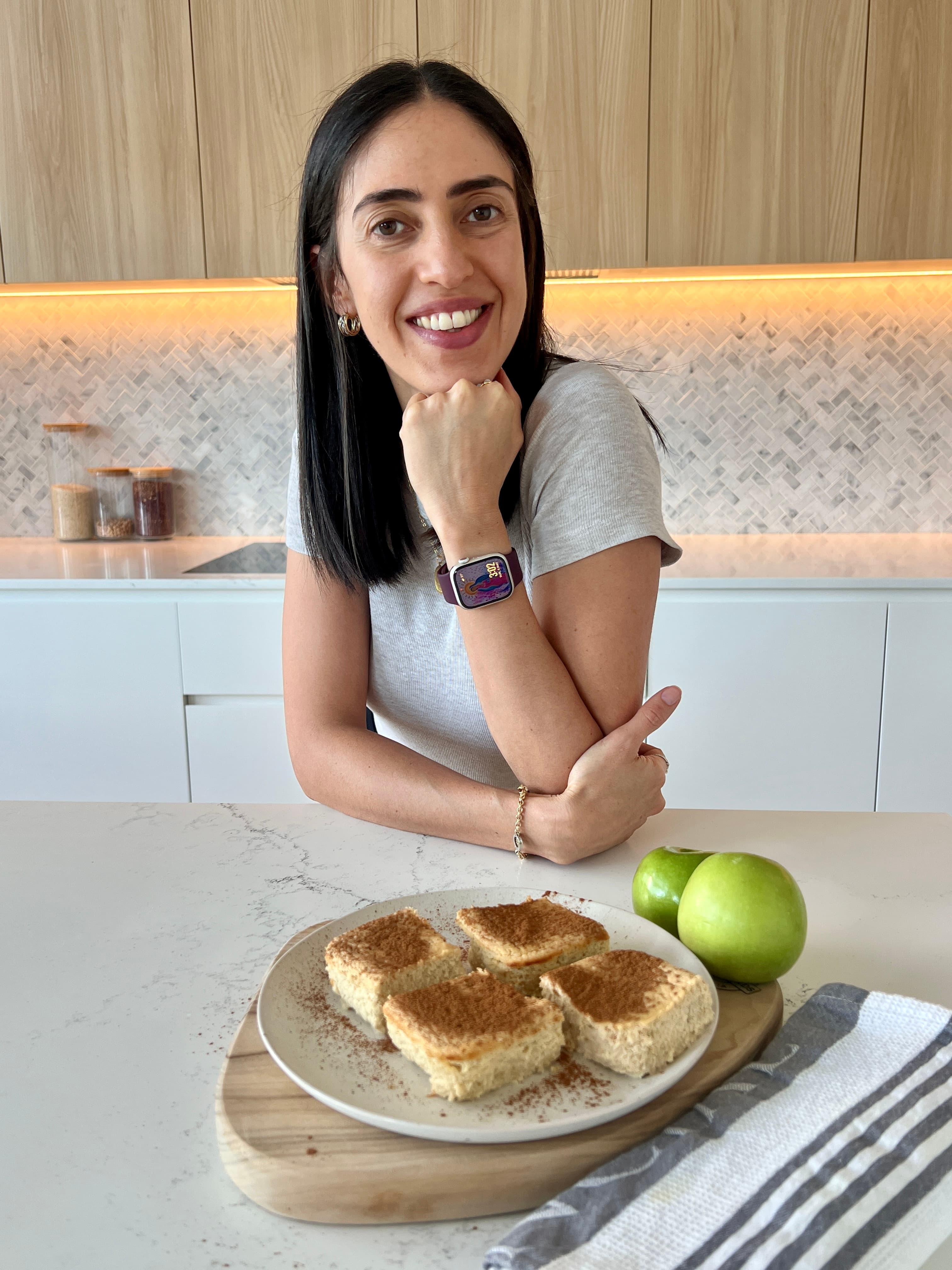 Paulina en su cocina, compartiendo comida real y bienestar